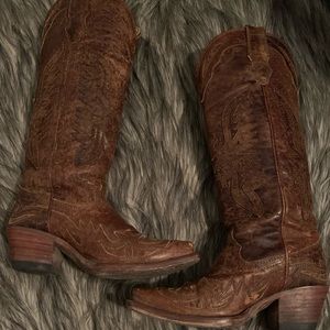 Corral 15” Distressed brown with eagle overlay